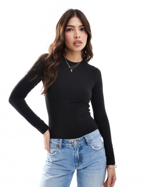 Miss Selfridge soft touch long sleeve crew neck top in black